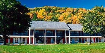 Newbury Inn Brookfield Exterior photo